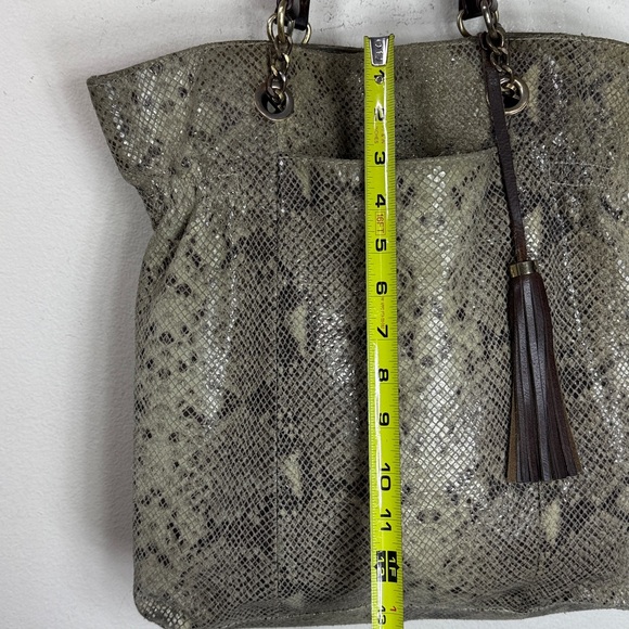 (H0) Cynthia Rowley
Rowley Snakeskin Tote - Picture 6 of 16